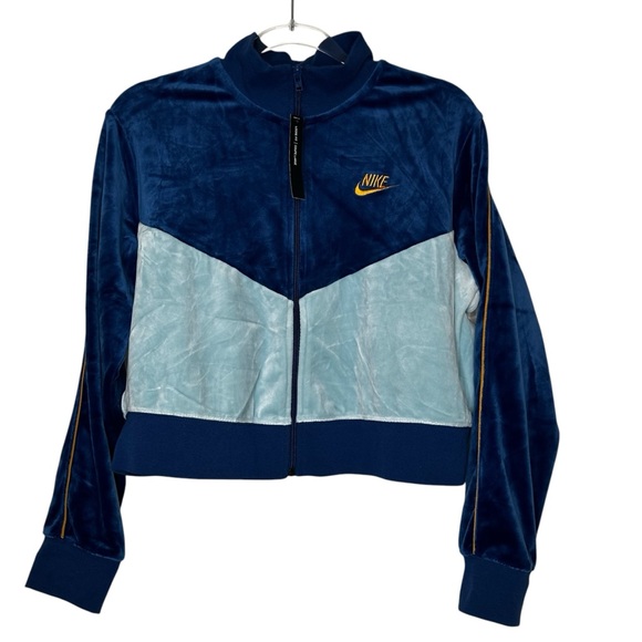 Nike NWT Women’s Velvet Full Zip Cropped Sweatshirt Sz.L Athlesiure Sports - Picture 1 of 10